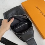 Louis Vuitton-Men 👮 Chest Bag1027