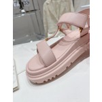Dior's latest hot sandals