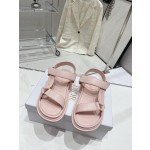 Dior's latest hot sandals