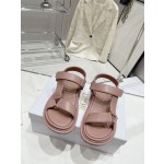 Dior's latest hot sandals