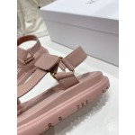 Dior's latest hot sandals