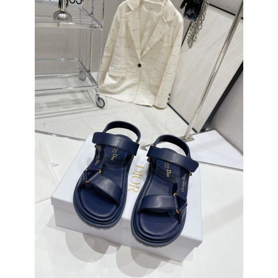 Dior's latest hot sandals