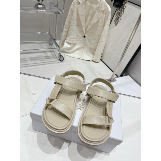 Dior's latest hot sandals