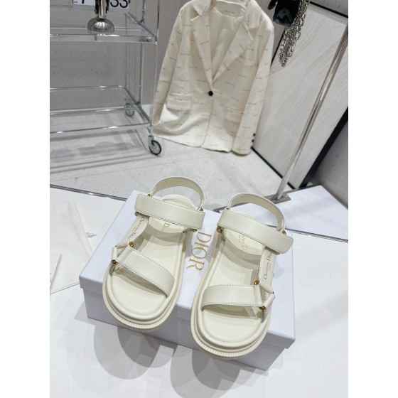 Dior's latest hot sandals