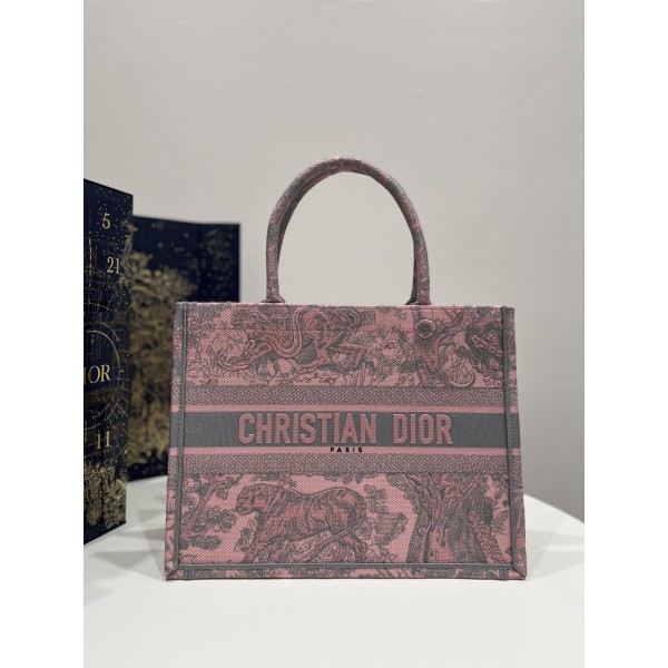 DIOR Tote tiger embroidery latest color matching