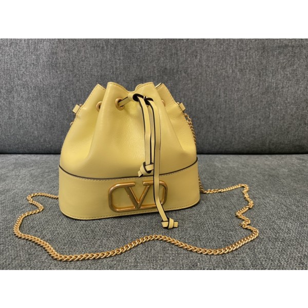 Valentino small bucket Model: 1188