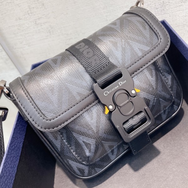 Dior Hit the Road 手袋