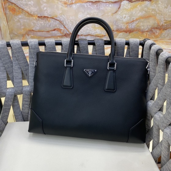 Prada-top imported cowhide