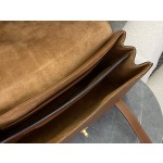 CELINE 𝗦𝗢𝗙𝗧𝟭𝟲 Medium model: 195543