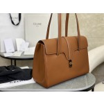 CELINE 𝗦𝗢𝗙𝗧𝟭𝟲 Medium model: 195543