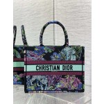 Dior Tote's latest concept zoo spring and summer series8001