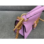 Valentino calfskin handbag ️Model: 1133