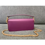 Valentino calfskin handbag ️Model: 1133