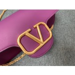 Valentino calfskin handbag ️Model: 1133