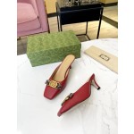 Gucci's latest high-heeled slippers