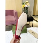 Gucci's latest high-heeled slippers