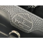 𝐋𝐎𝐔𝐈𝐒𝐕𝐔𝐈𝐓𝐓𝐎𝐍 M21691/48865 Black Pinned White Dot Small Size x Grass Maiden Cooperation Series