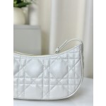 DIOR zipper closure with CD zipper head 9274