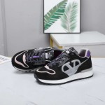 Valentino's latest casual color matching sneakers are minimalist, fashionable, and low cut men's and women's shoes