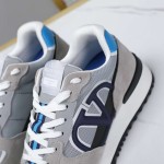 Valentino's latest casual color matching sneakers are minimalist, fashionable, and low cut men's and women's shoes