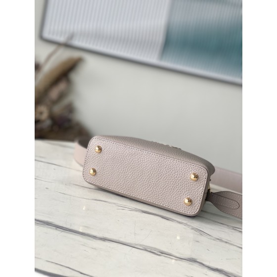 𝐋𝐎𝐔𝐈𝐒𝐕𝐔𝐈𝐓𝐓𝐎𝐍 N80931 Elephant Grey Red Inner Mini This Capuchines mini handbag