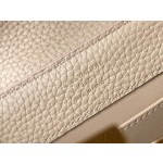 𝐋𝐎𝐔𝐈𝐒𝐕𝐔𝐈𝐓𝐓𝐎𝐍 N80931 Curry Python Skin Mini This Capuchines mini handbag