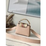 𝐋𝐎𝐔𝐈𝐒𝐕𝐔𝐈𝐓𝐓𝐎𝐍 N80931 Curry Python Skin Mini This Capuchines mini handbag