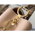 𝐋𝐎𝐔𝐈𝐒𝐕𝐔𝐈𝐓𝐓𝐎𝐍 N80931 Curry Python Skin Mini This Capuchines mini handbag