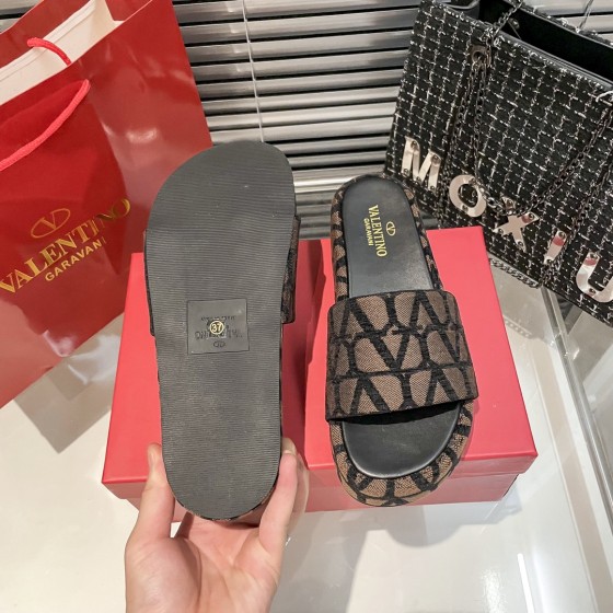 Valentino thick sole slippers