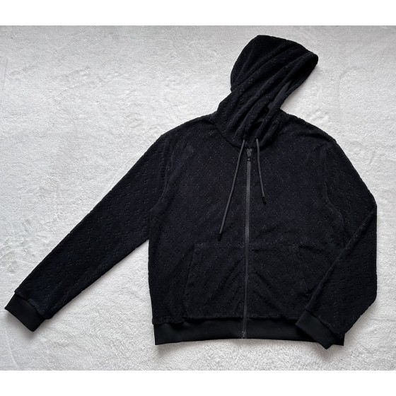 Louis Vuitton... towel embossed sports set • jacket