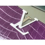 𝐋𝐎𝐔𝐈𝐒𝐕𝐔𝐈𝐓𝐓𝐎𝐍 N93419/M48865 Purple Colored Crocodile Pattern Silver Buckle This CAPUCINES BB handbag