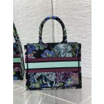 Dior Tote's latest concept zoo spring and summer series8002
