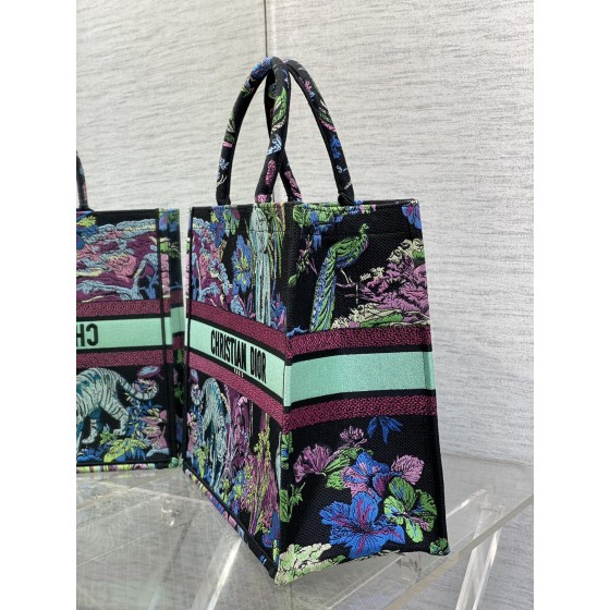 Dior Tote's latest concept zoo spring and summer series8001