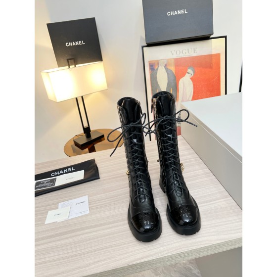 CHANEL's latest side zipper high boots