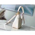 𝐋𝐎𝐔𝐈𝐒𝐕𝐔𝐈𝐓𝐓𝐎𝐍 M46099 milk white embossed Bagatelle handbag