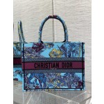 Dior Tote's latest concept zoo spring and summer series8001