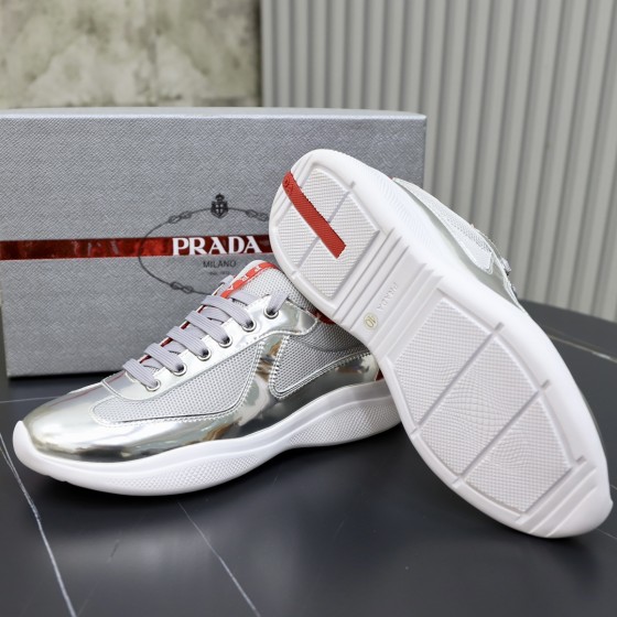Prada: Casual sports shoes
