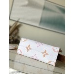 𝐋𝐎𝐔𝐈𝐒𝐕𝐔𝐈𝐓𝐓𝐎𝐍 M22976 Yellow OnTheGo Small Handbag