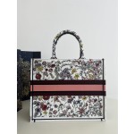 Dior M1286 Large Romantic Flower Embroidery