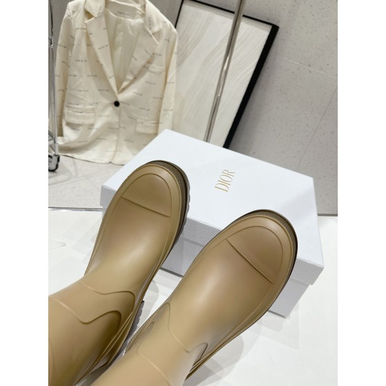Dior's popular rain boots
