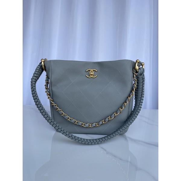 CHANEL model: AS4210