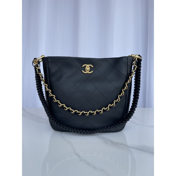 CHANEL model: AS4210
