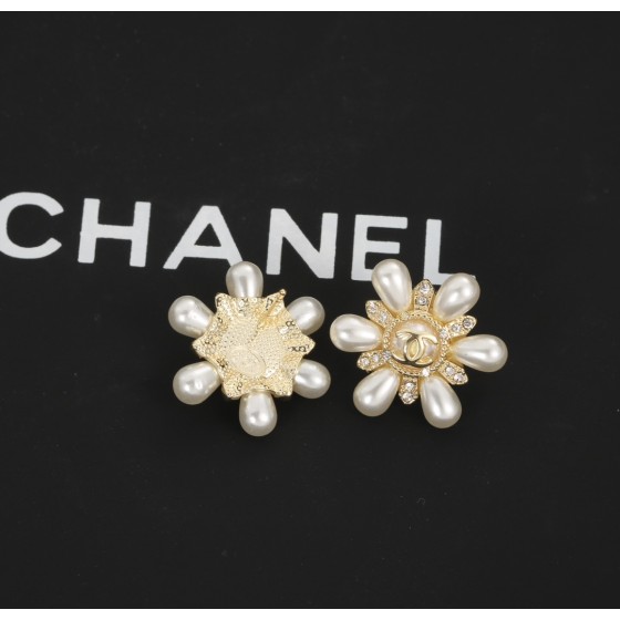 CHANEL Earrings