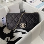 CHANEL cloth: 23A popular pearl method stick bag AS3791