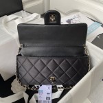 CHANEL cloth: 23A popular pearl method stick bag AS3791