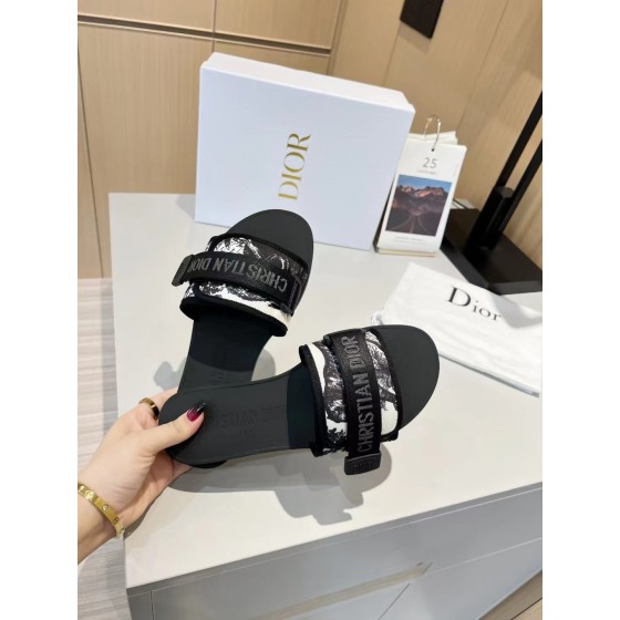 Dior webbing and woolen fitting slippers