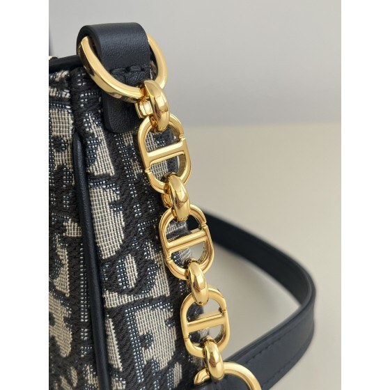 DIOR 30Montaigne Hobo series