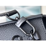 𝐋𝐎𝐔𝐈𝐒𝐕𝐔𝐈𝐓𝐓𝐎𝐍 M82085 Black Takeoff Postman Bag