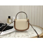 CELINE 𝒎𝒊𝒏𝒊 saddle bag model: 10K502