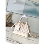 𝐋𝐎𝐔𝐈𝐒𝐕𝐔𝐈𝐓𝐓𝐎𝐍 M22878 meter white embroidered shell bag series